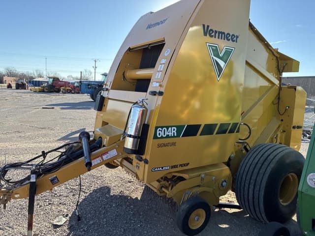 Image of Vermeer 604R equipment image 3