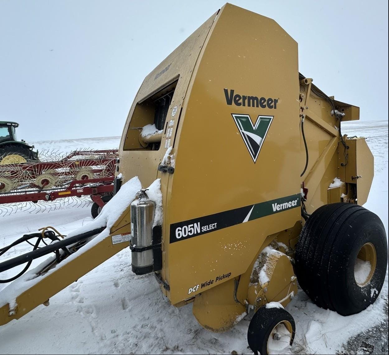 2023 Vermeer 605N Equipment Image0