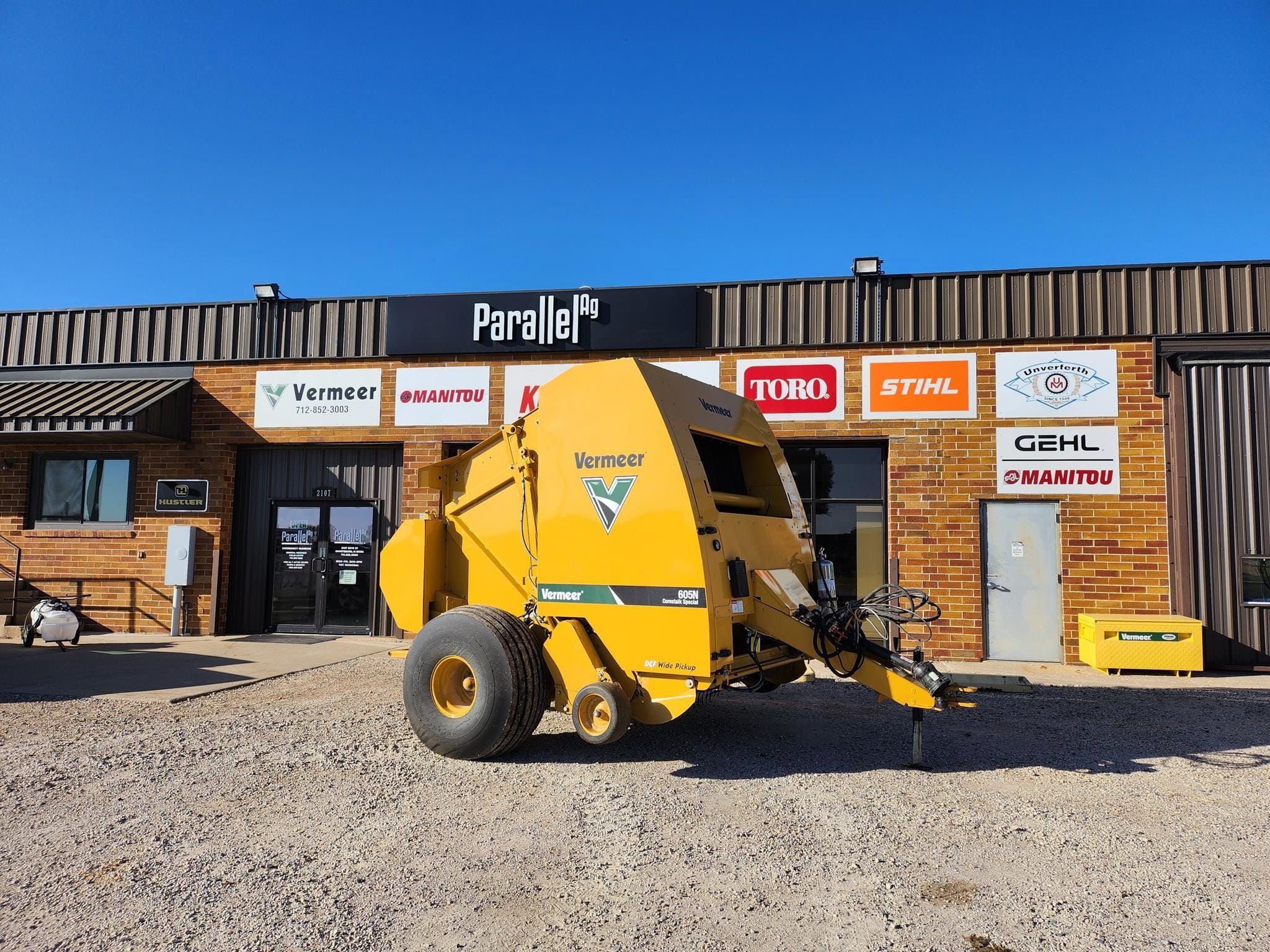 2023 Vermeer 605N Cornstalk Special Equipment Image0