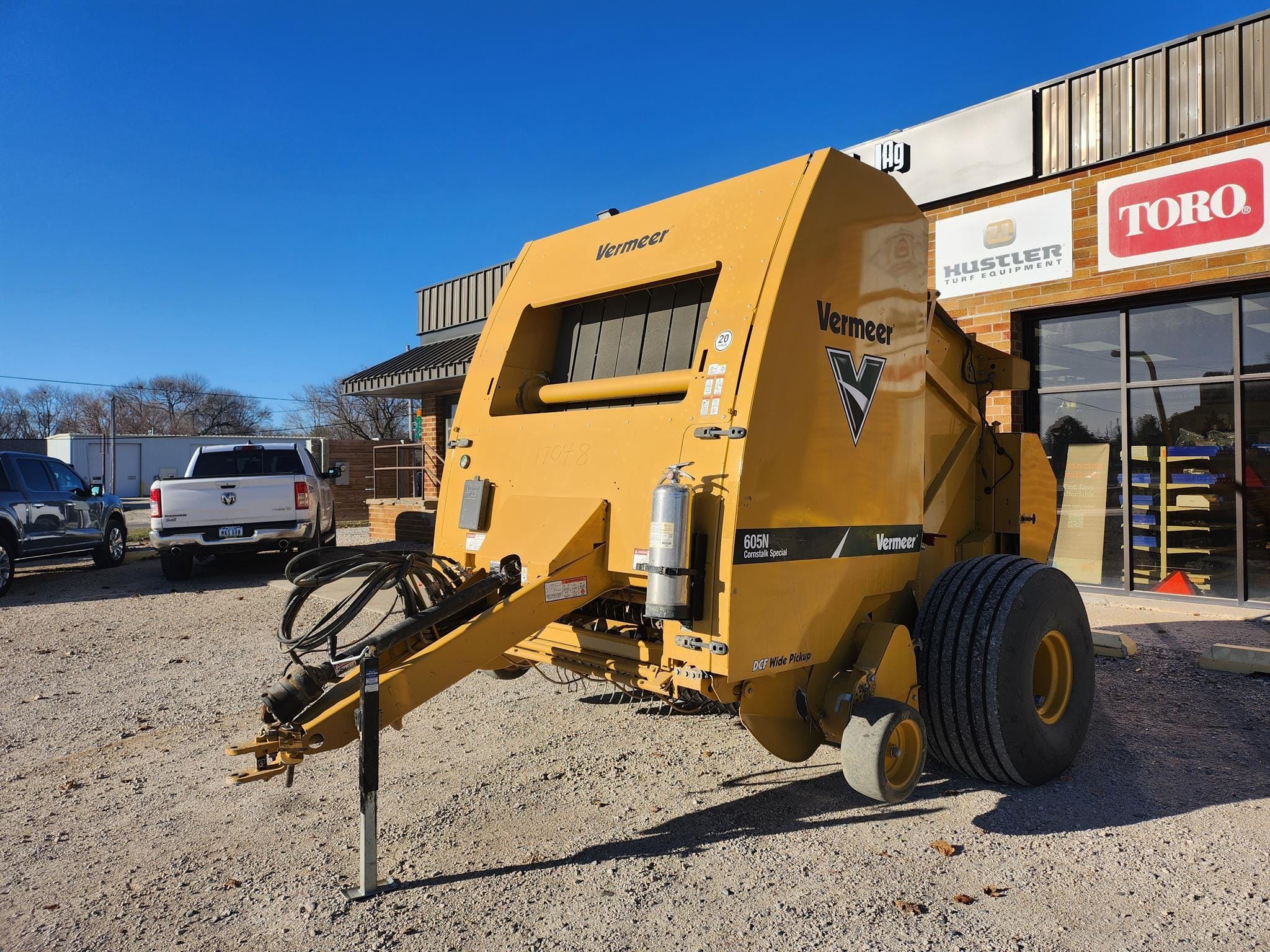 2023 Vermeer 605N Cornstalk Special Equipment Image0