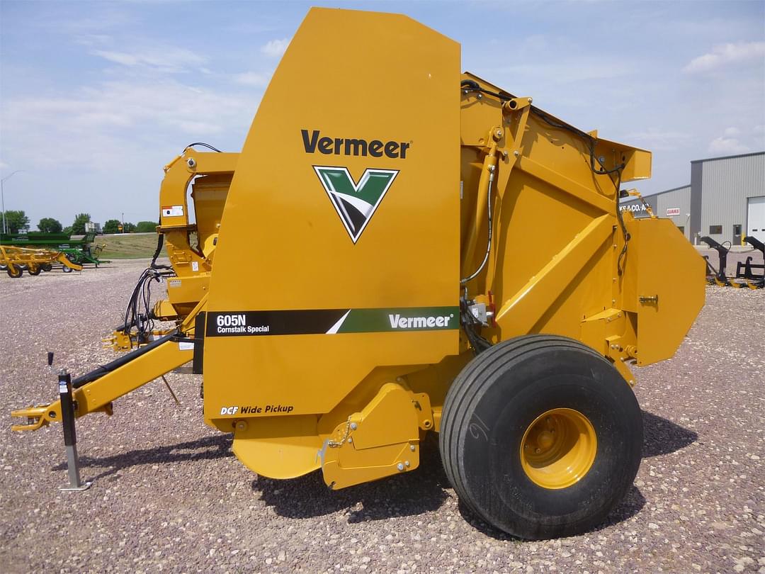 Image of Vermeer 605N Cornstalk Special Primary image