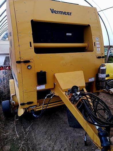 2023 Vermeer 605N Cornstalk Special Equipment Image0