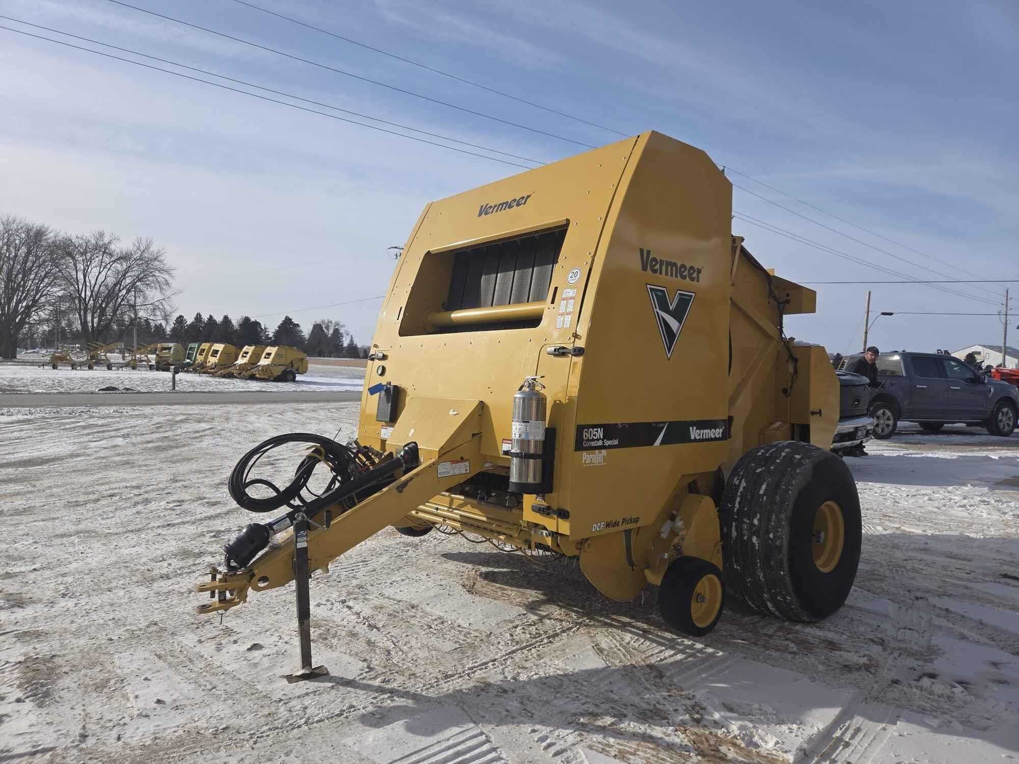 2023 Vermeer 605N Cornstalk Special Equipment Image0