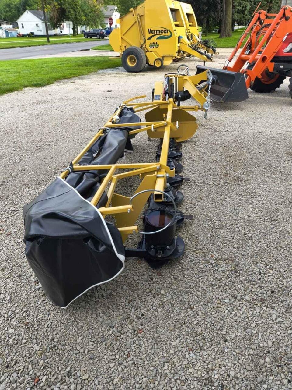 2023 Vermeer M7050 Equipment Image0