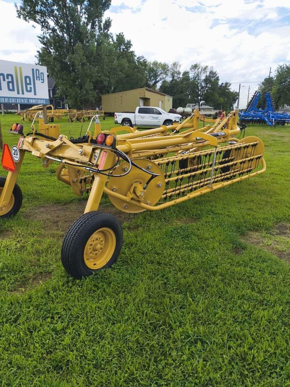 2023 Vermeer R2300 Equipment Image0