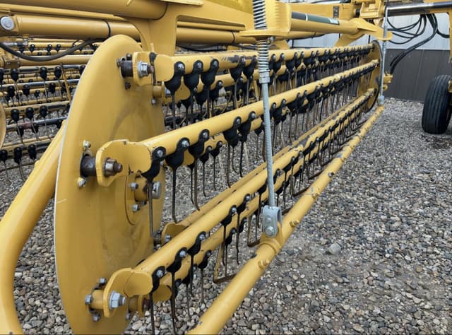 Image of Vermeer R2800 equipment image 4