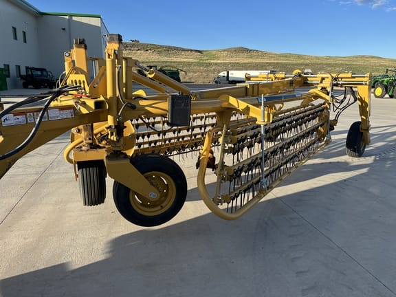 2023 Vermeer R2800 Equipment Image0
