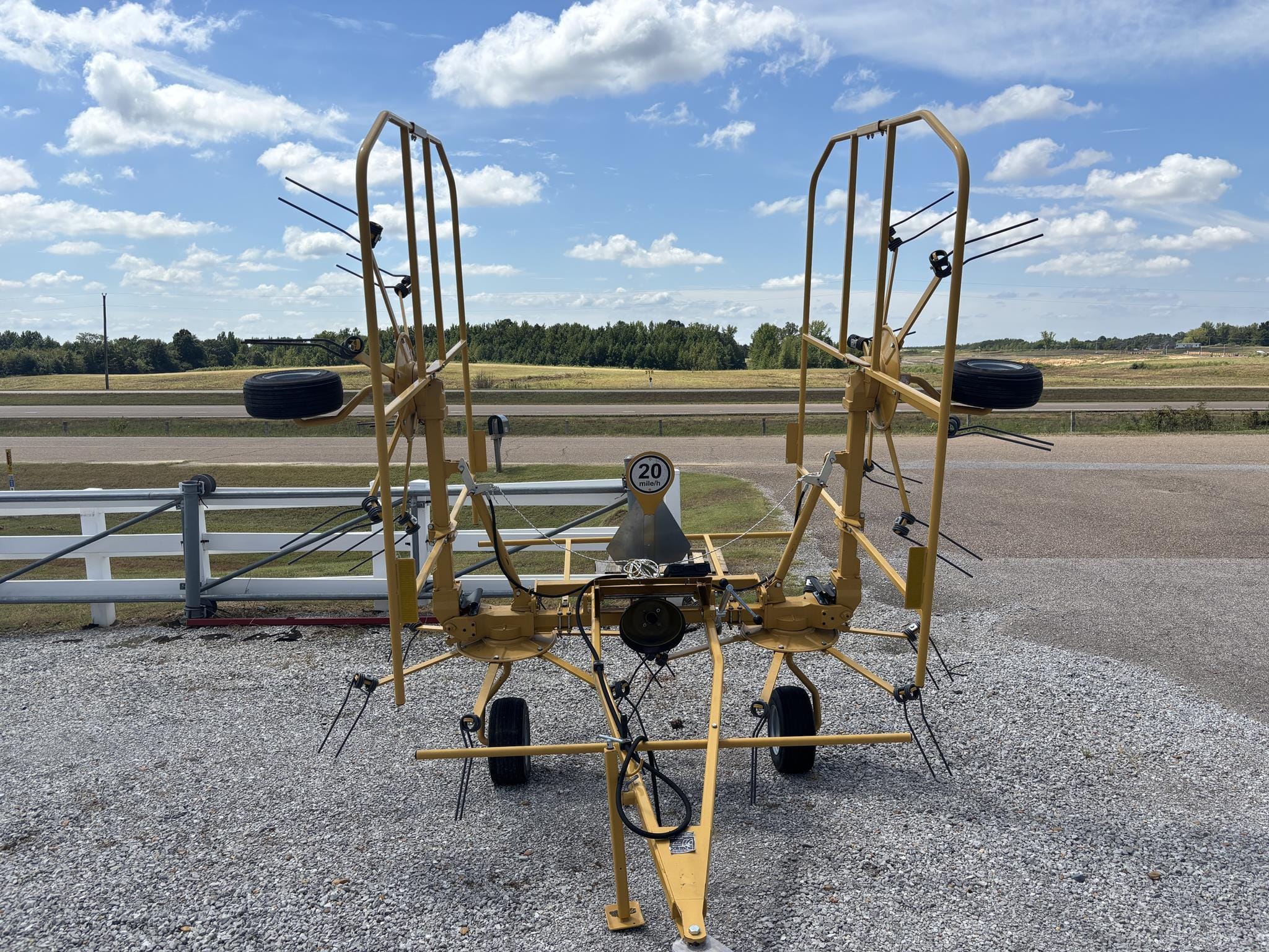 2023 Vermeer TD190 Equipment Image0