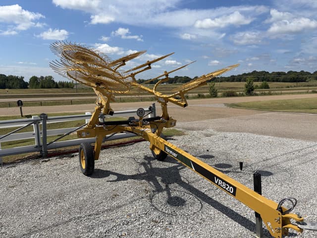 Image of Vermeer VR820 equipment image 1