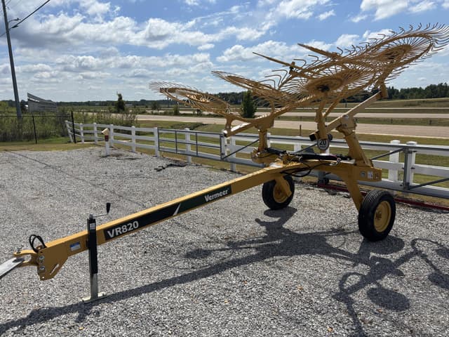 Image of Vermeer VR820 equipment image 2