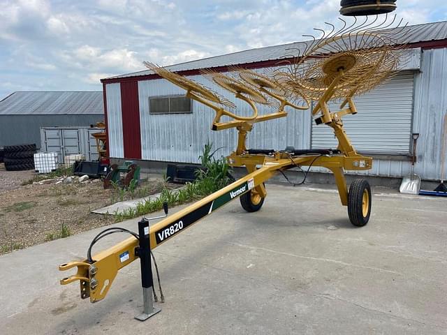 Image of Vermeer VR820 equipment image 2
