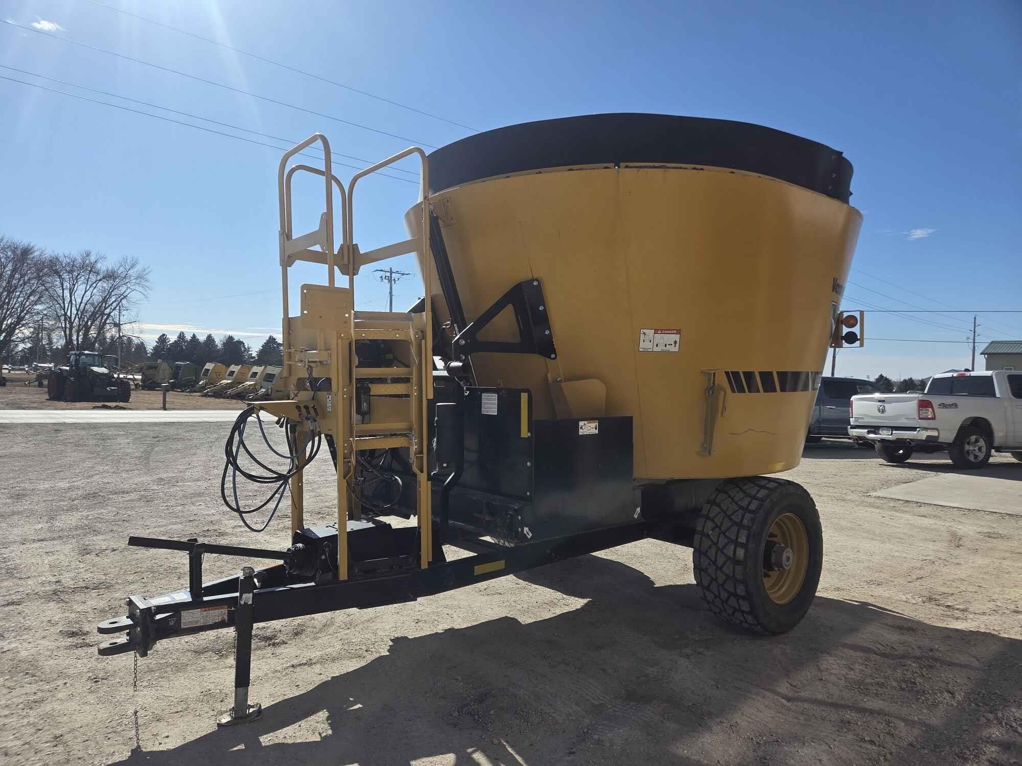 2023 Vermeer VS570 Equipment Image0