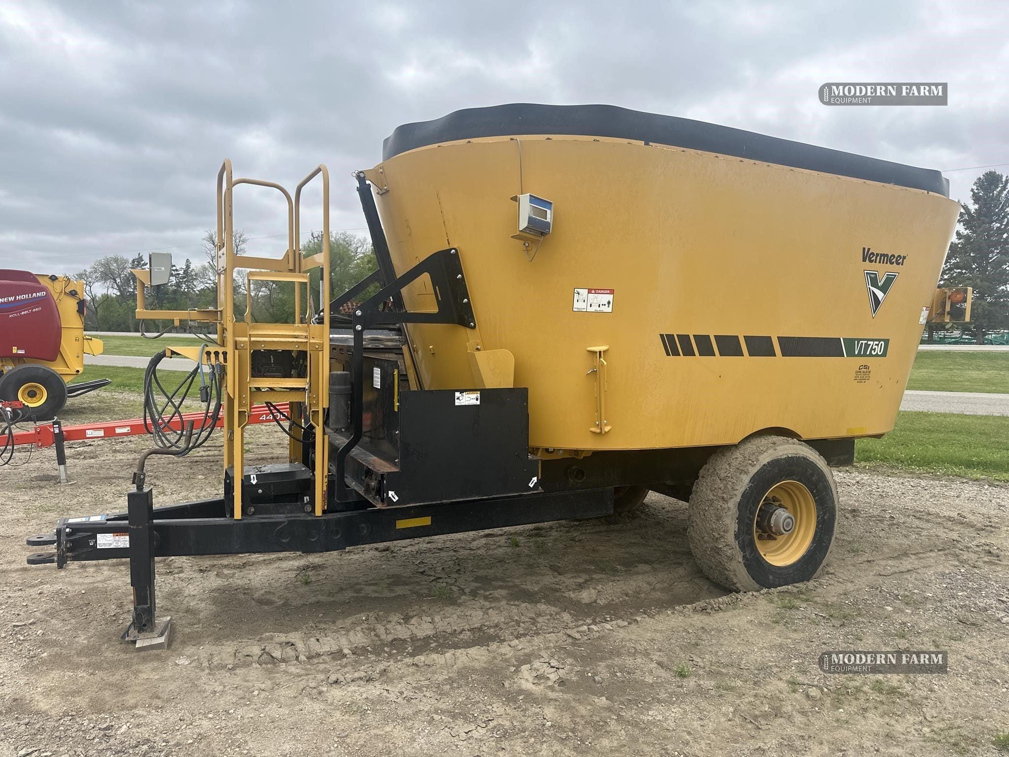 2023 Vermeer VT750 Equipment Image0