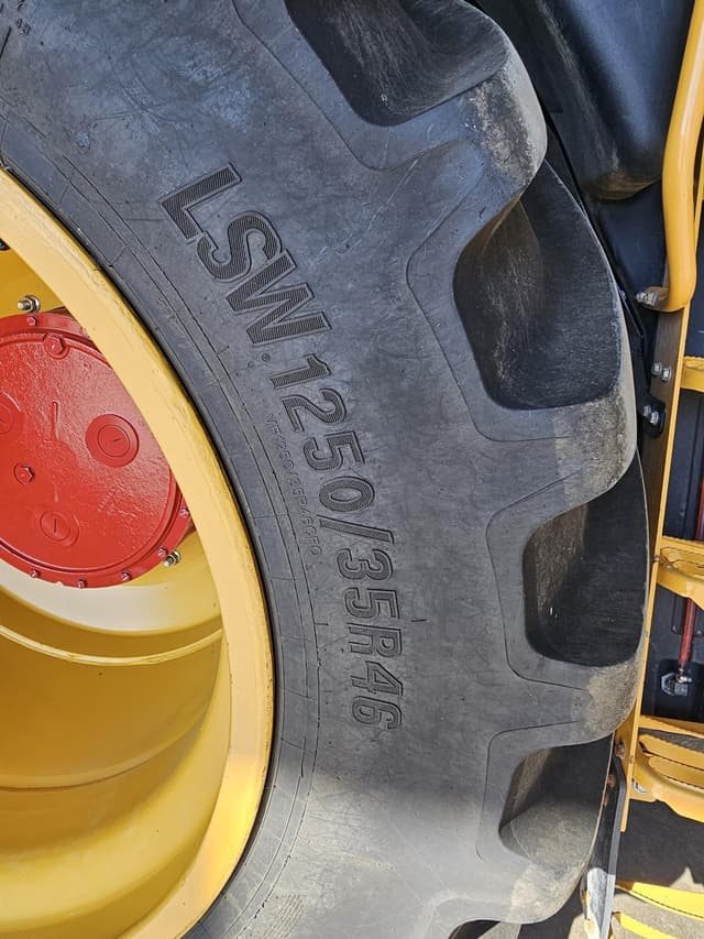 Image of Versatile 430 equipment image 3