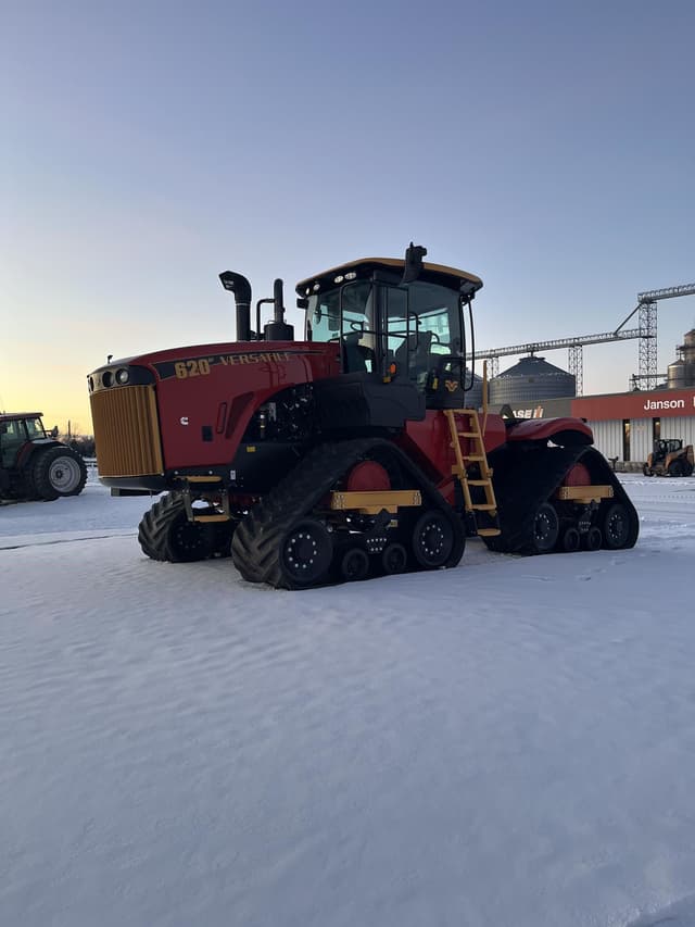 Image of Versatile 620DT equipment image 1