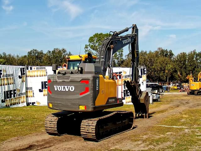 Image of Volvo EC140EL equipment image 4