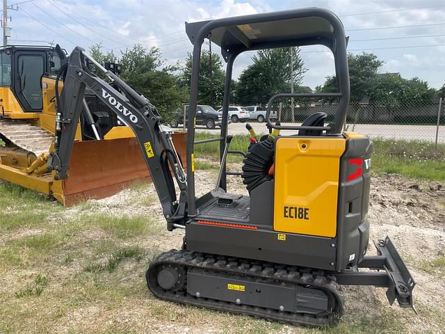 Image of Volvo EC18E equipment image 2