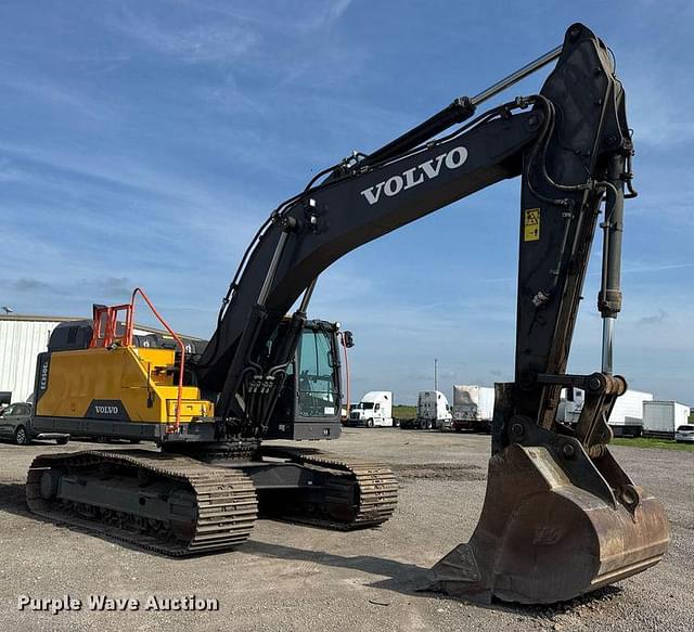 Image of Volvo EC350EL equipment image 2