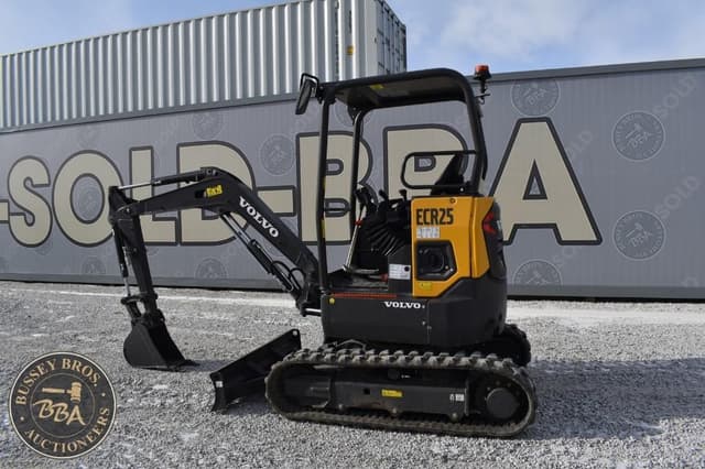 Image of Volvo ECR25D equipment image 2