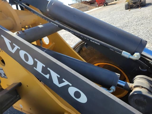 Image of Volvo L20H equipment image 4