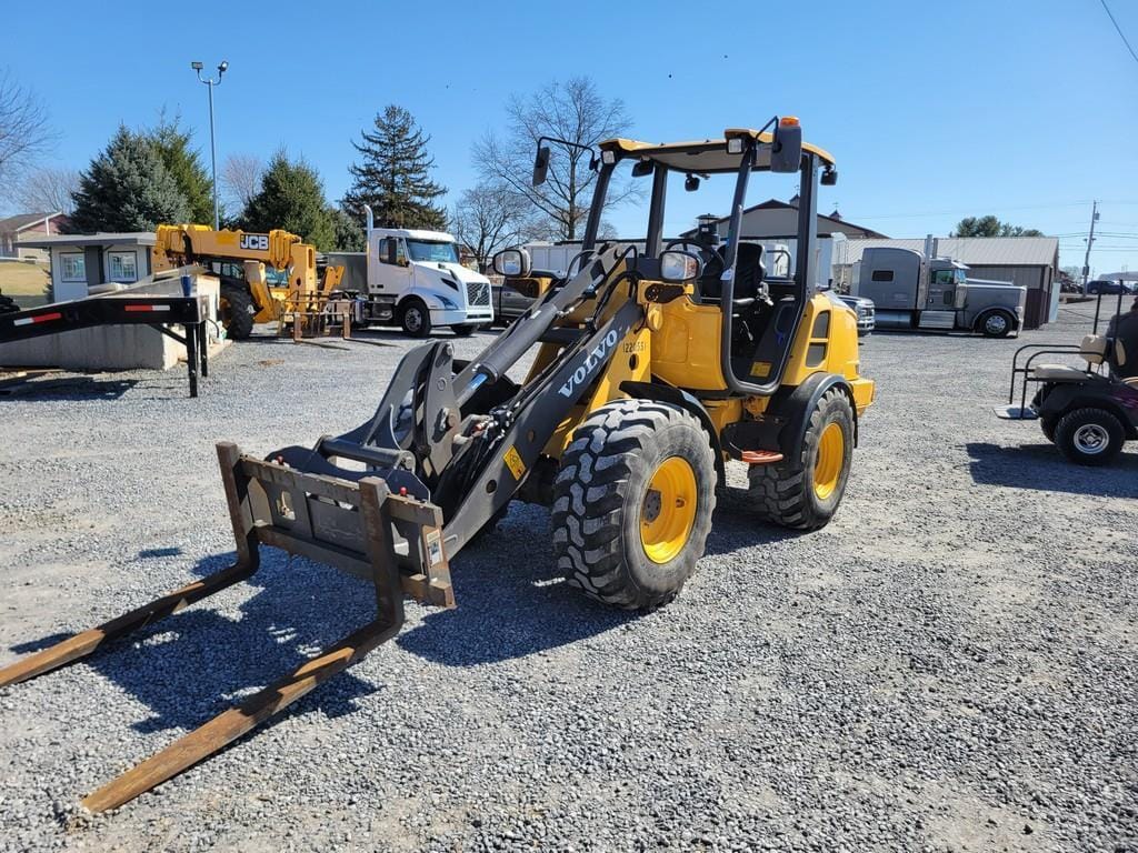 2023 Volvo L20H Equipment Image0