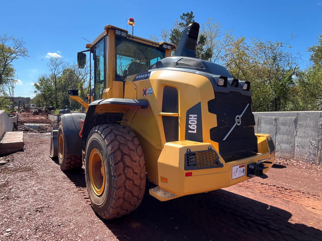 Image of Volvo L60H equipment image 3