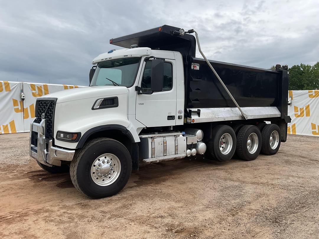 Image of Volvo VHD Primary image