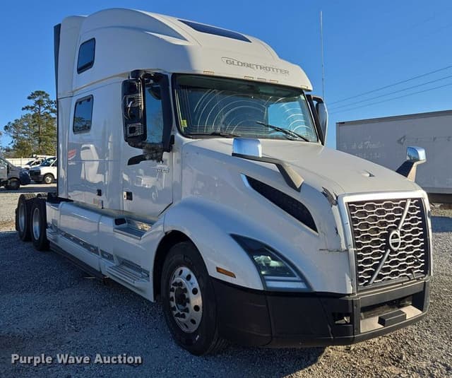 Image of Volvo VNL equipment image 2