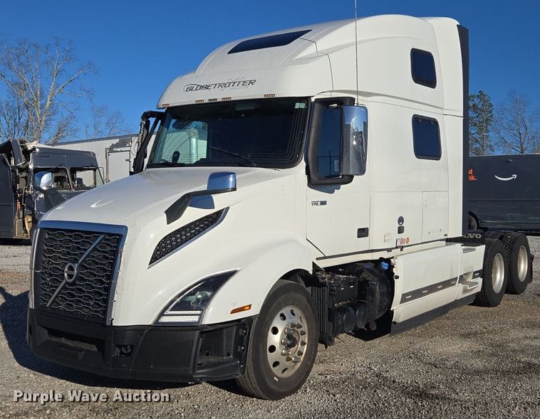 2023 Volvo VNL Equipment Image0
