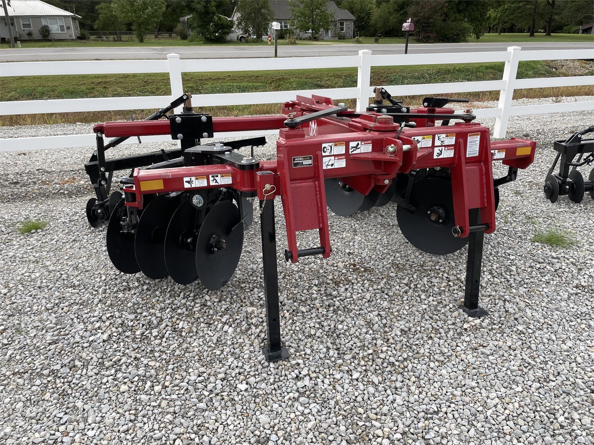 2023 W&A 850 Equipment Image0