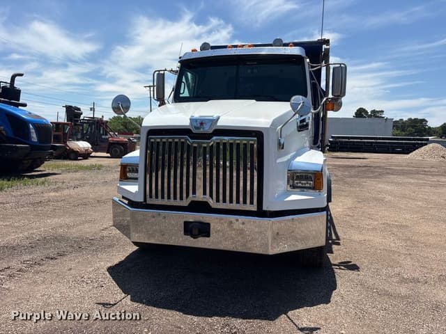 Image of Western Star 4700 equipment image 1