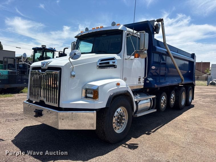 2023 Western Star 4700 Equipment Image0