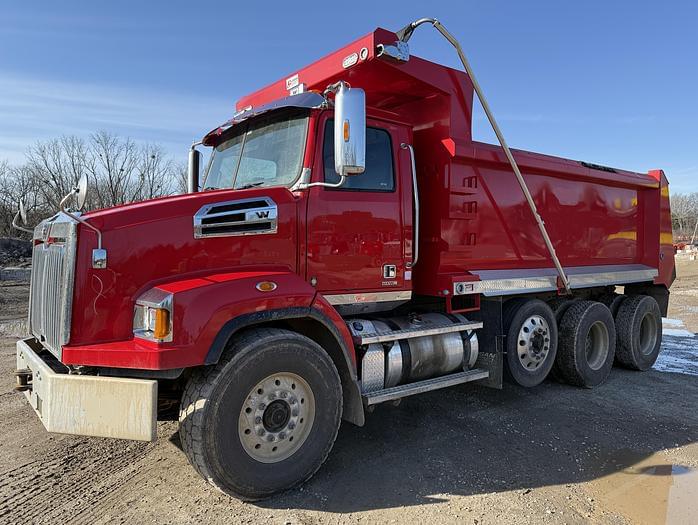 Image of Western Star 4700SB Primary image