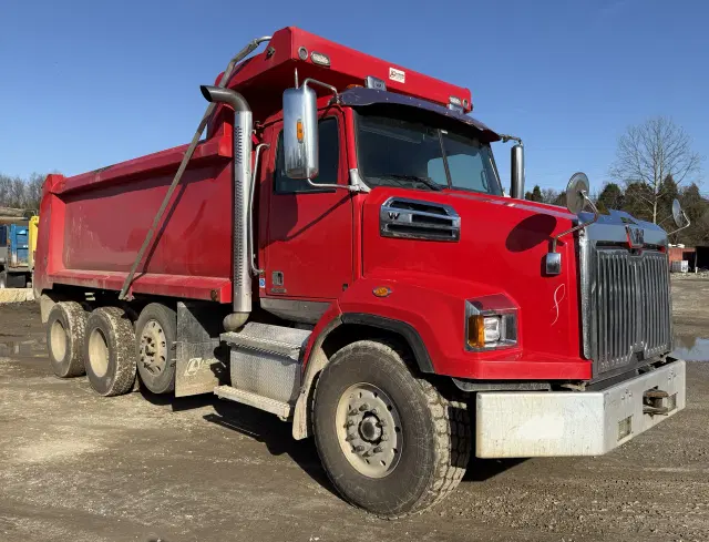 Image of Western Star 4700SBA equipment image 4