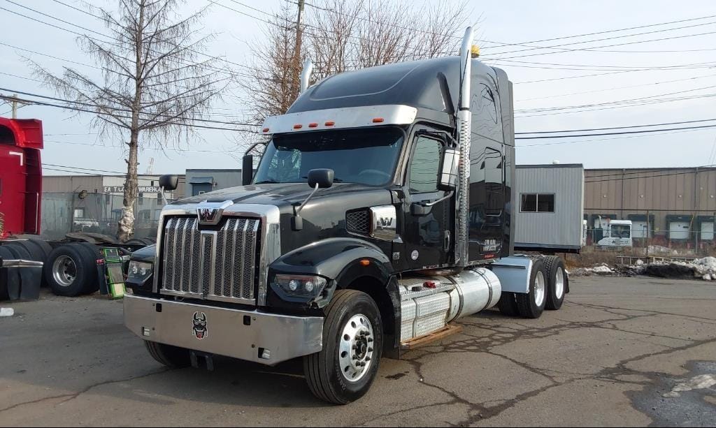 2023 Western Star 49X Equipment Image0