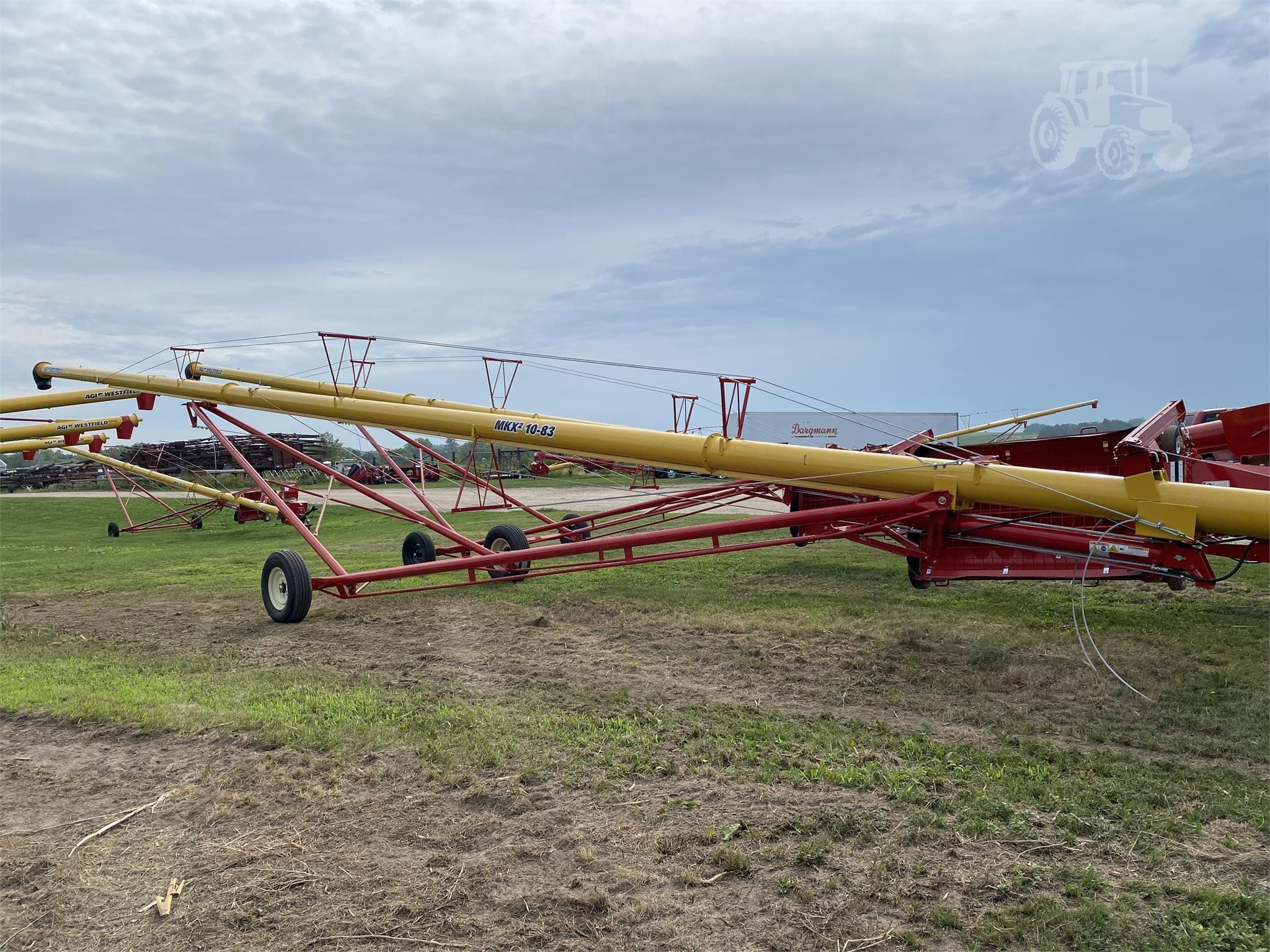 2023 Westfield MKX 10-83 Equipment Image0