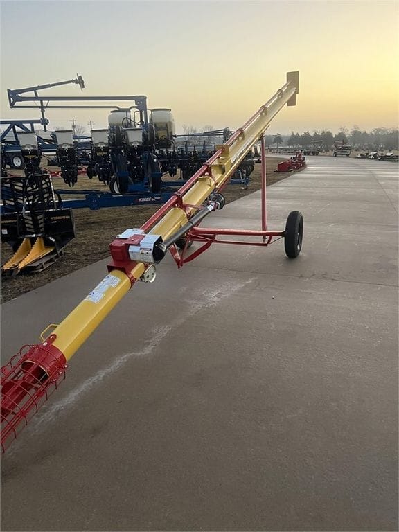 2023 Westfield WRX 8-31 Equipment Image0