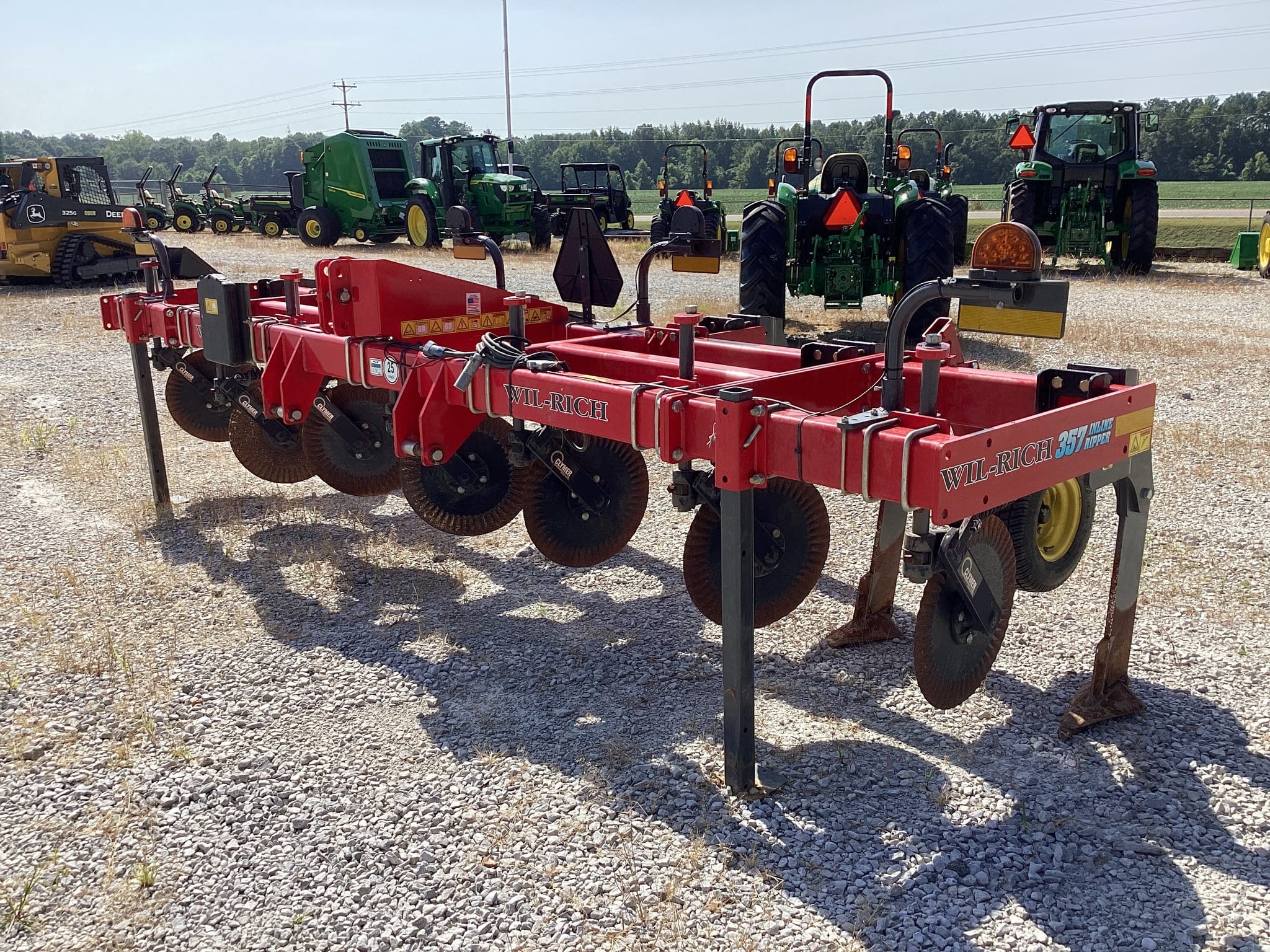 2023 Wil-Rich 357 Equipment Image0