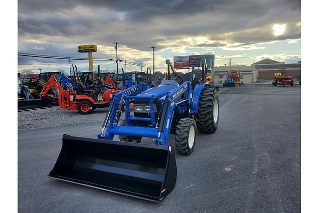 Image of New Holland Workmaster 25 equipment image 4