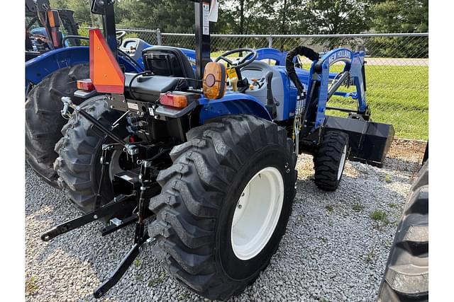 Image of New Holland Workmaster 35 equipment image 2