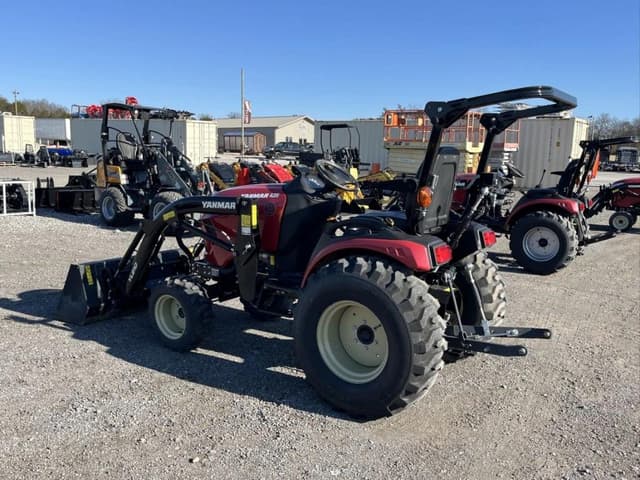 Image of Yanmar SA425 equipment image 2
