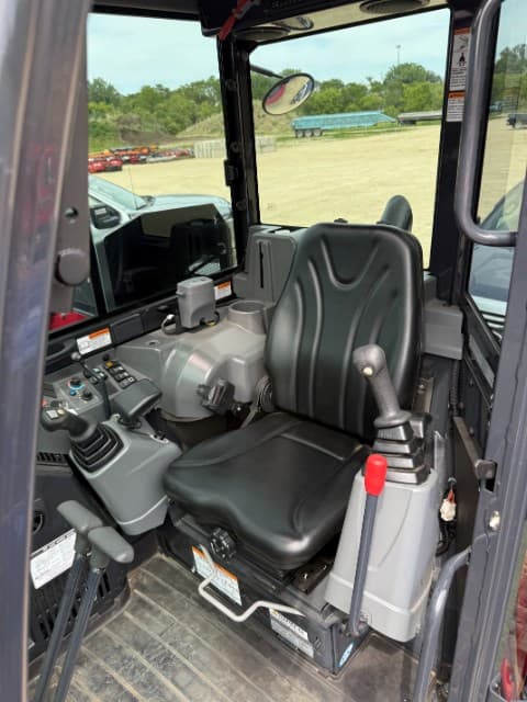 Image of Yanmar SV100-2A equipment image 4