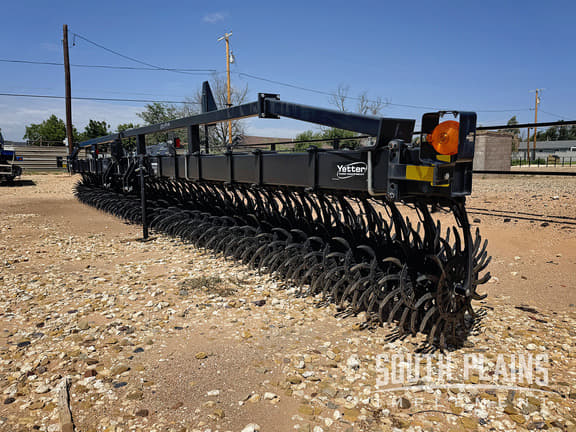 Image of Yetter 3428 equipment image 1