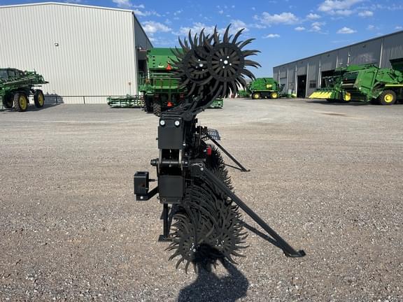 Image of Yetter 3528 equipment image 1