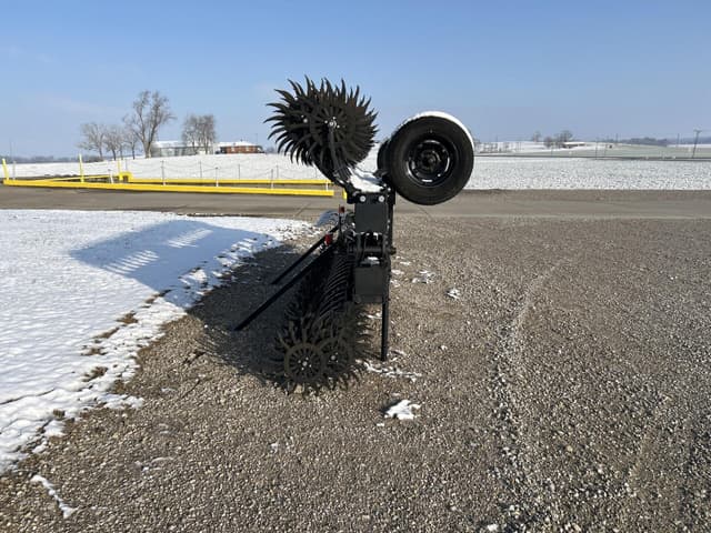 Image of Yetter 3530 equipment image 1