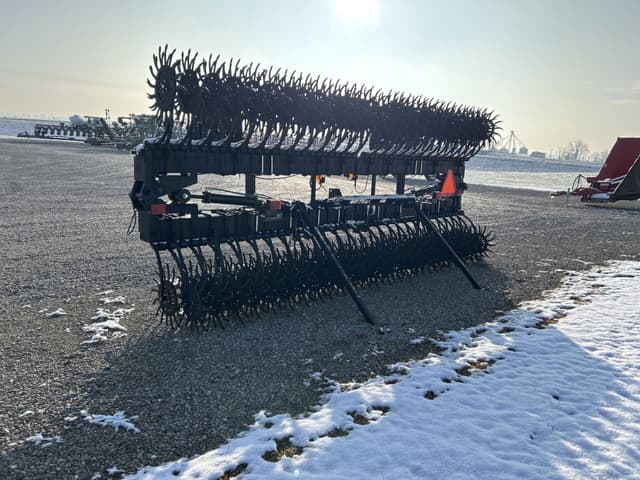 Image of Yetter 3530 equipment image 4