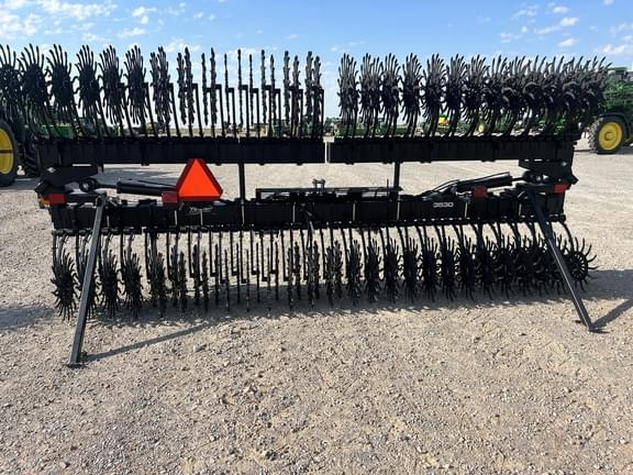 Image of Yetter 3530 equipment image 3