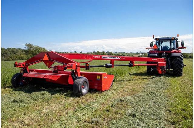 Image of Massey Ferguson 1376 equipment image 4