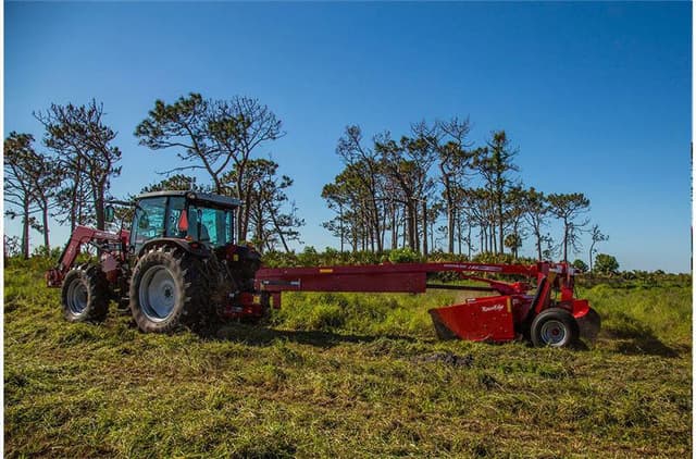 Image of Massey Ferguson 1376 equipment image 2