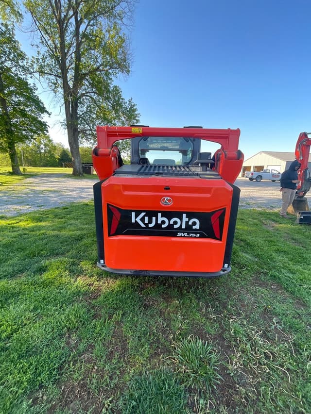 Image of Kubota SVL75-3 equipment image 2